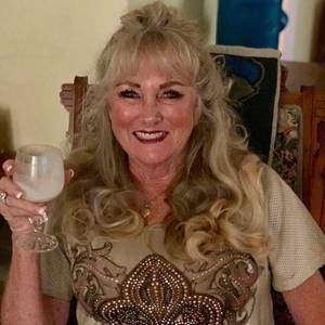 Meet your Posher, Bobbie